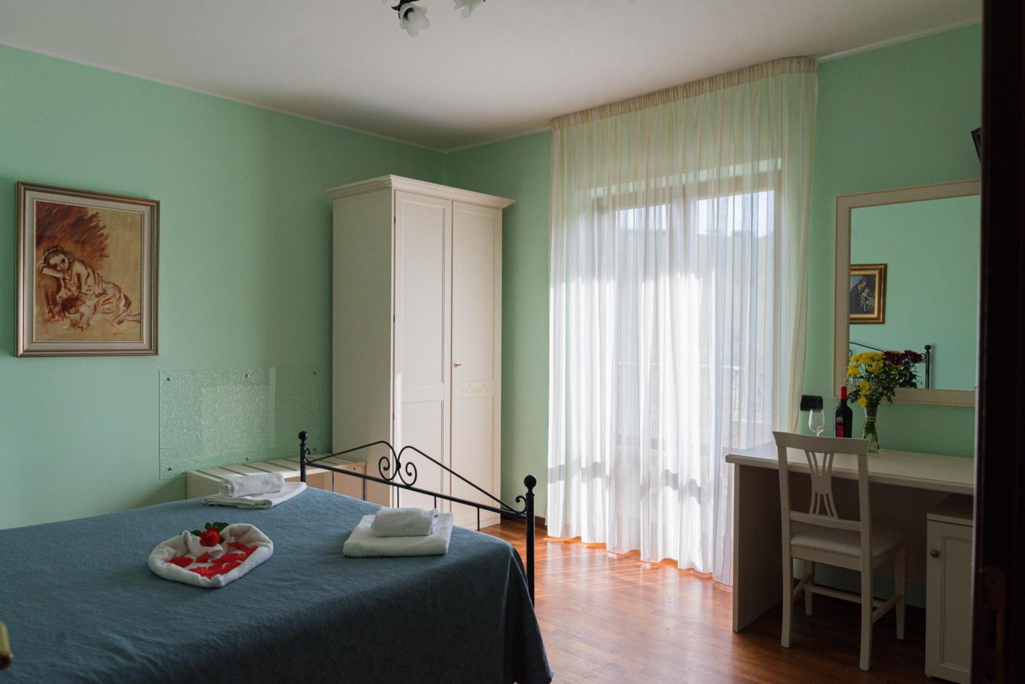 Agriturismo Il Crinale Castorano  Buitenkant foto
